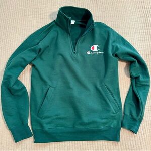 Champion Men’s Sporty Green Quarter Zip Pullover Sweater. Medium. Gently Used